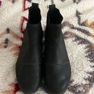 Sorel ankle boots size 9.5 women’s, new